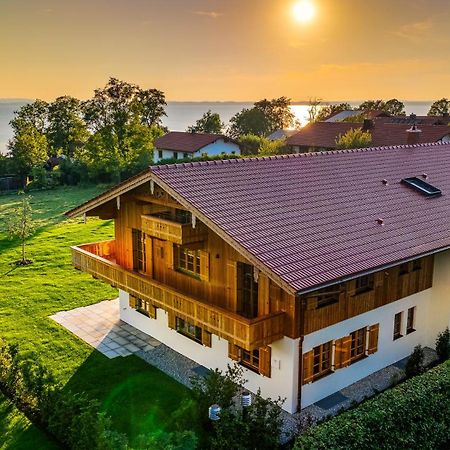 Graf Chiemo Suites - Direkt Am Chiemsee Mit Separatem Seezugang Chieming Dış mekan fotoğraf