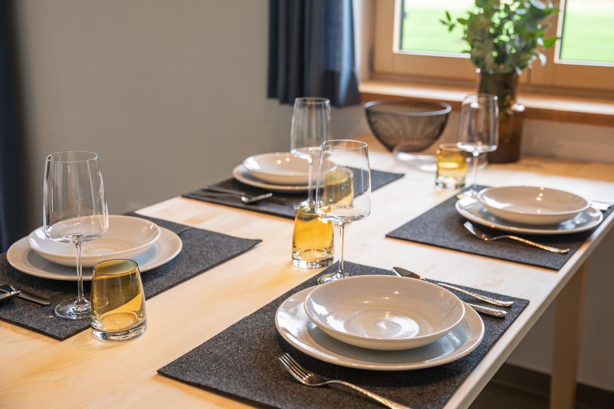 Graf Chiemo Suites - Direkt Am Chiemsee Mit Separatem Seezugang Chieming Dış mekan fotoğraf