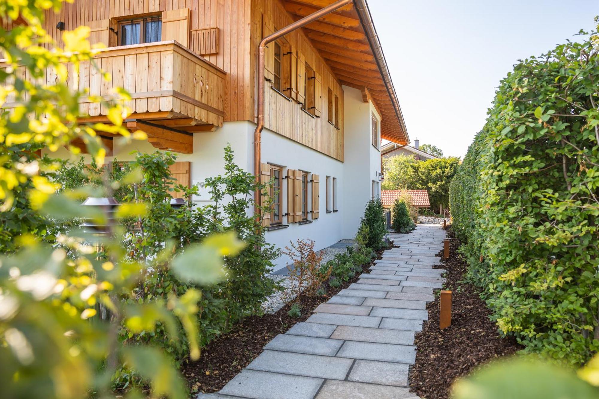 Graf Chiemo Suites - Direkt Am Chiemsee Mit Separatem Seezugang Chieming Dış mekan fotoğraf