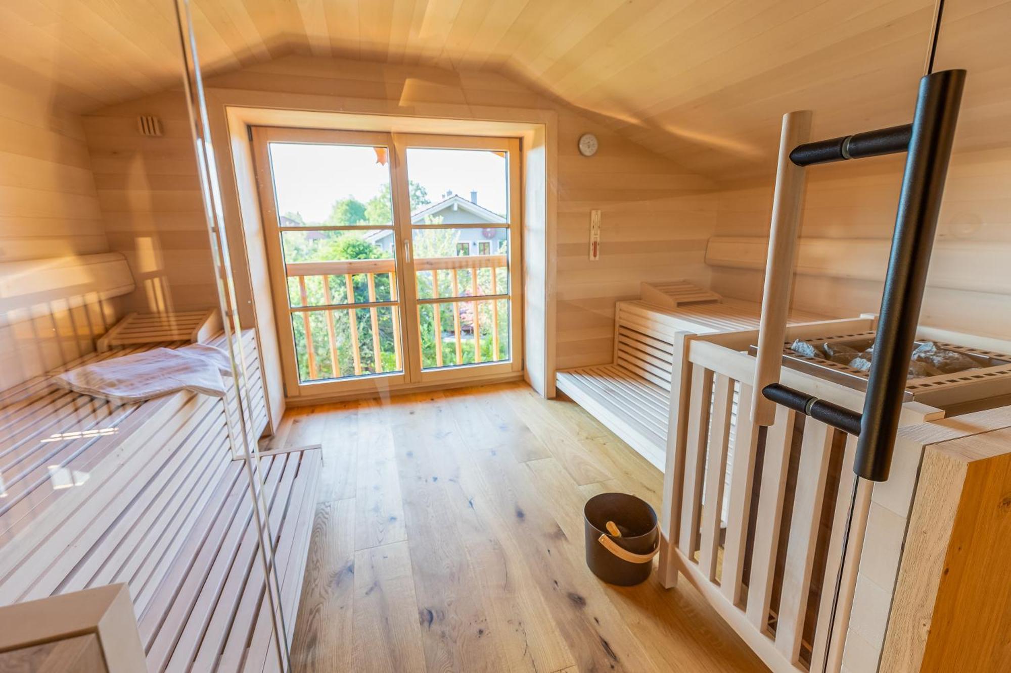 Graf Chiemo Suites - Direkt Am Chiemsee Mit Separatem Seezugang Chieming Dış mekan fotoğraf