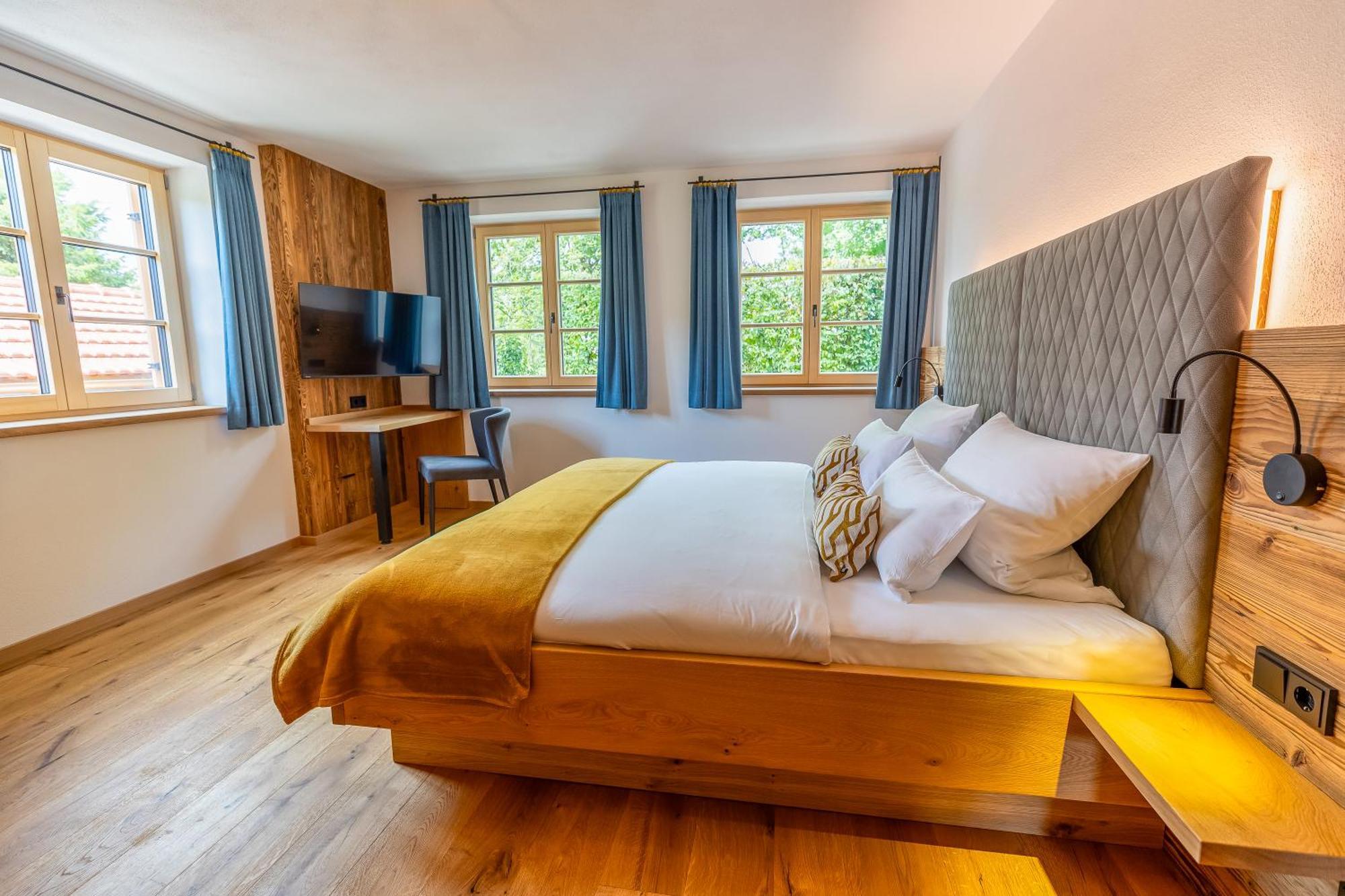 Graf Chiemo Suites - Direkt Am Chiemsee Mit Separatem Seezugang Chieming Dış mekan fotoğraf