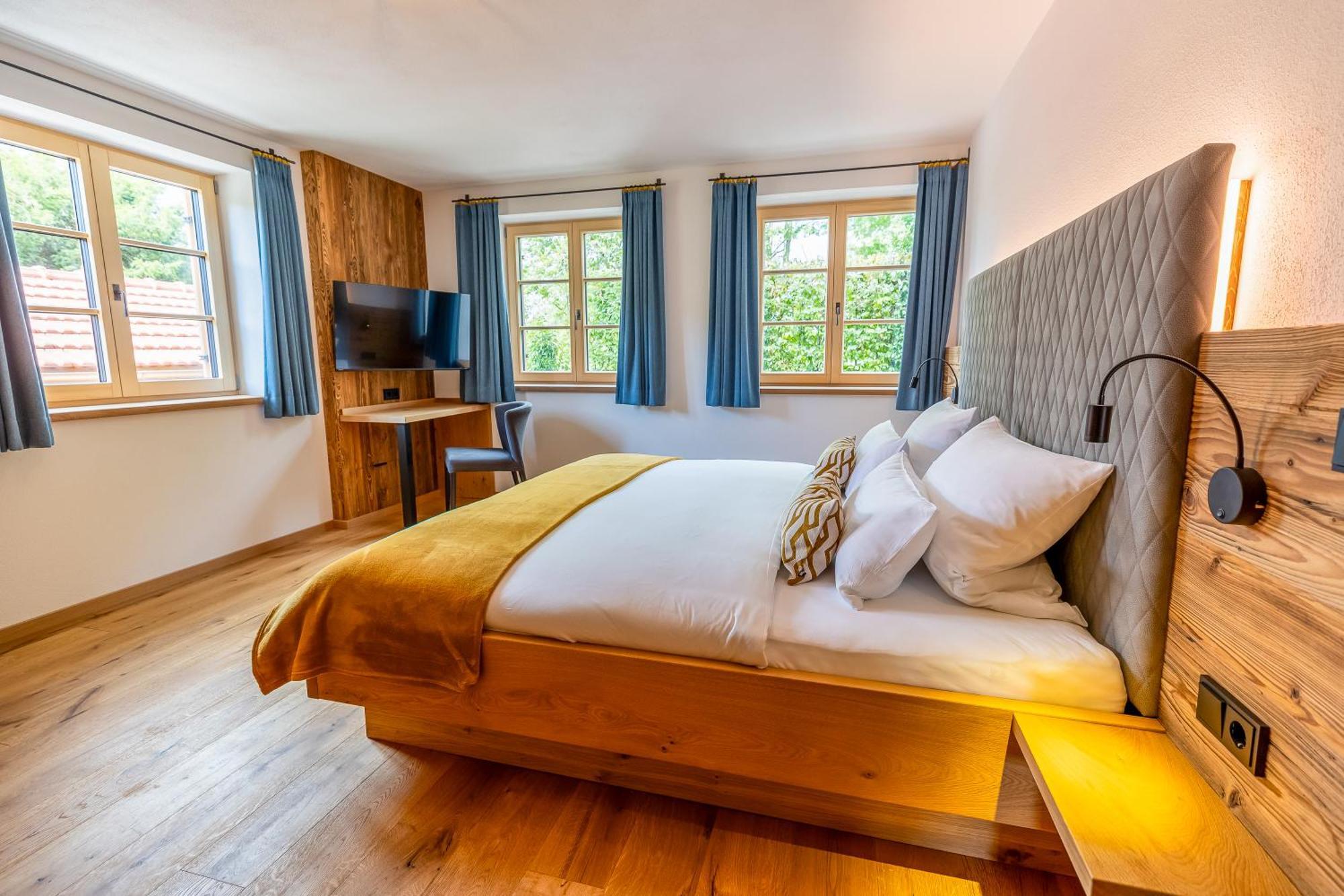 Graf Chiemo Suites - Direkt Am Chiemsee Mit Separatem Seezugang Chieming Dış mekan fotoğraf