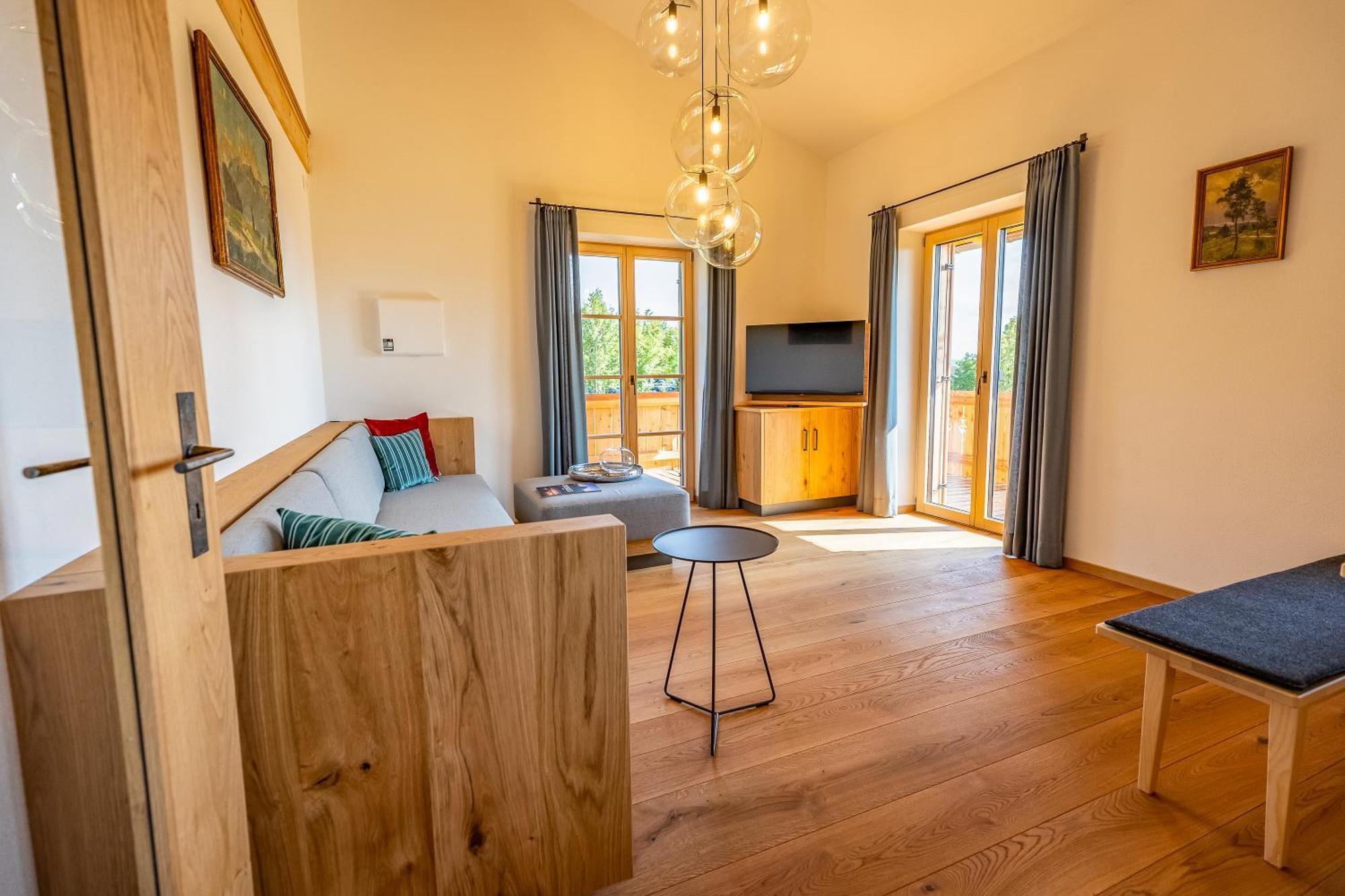 Graf Chiemo Suites - Direkt Am Chiemsee Mit Separatem Seezugang Chieming Dış mekan fotoğraf