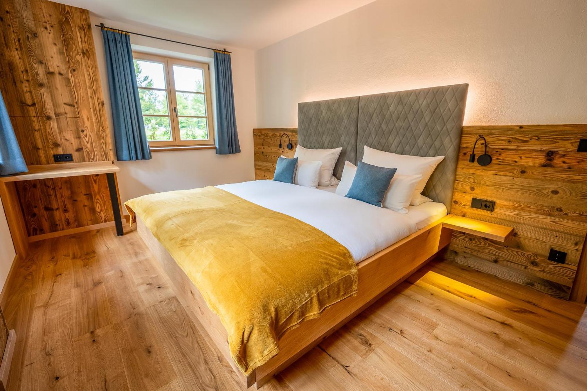 Graf Chiemo Suites - Direkt Am Chiemsee Mit Separatem Seezugang Chieming Dış mekan fotoğraf